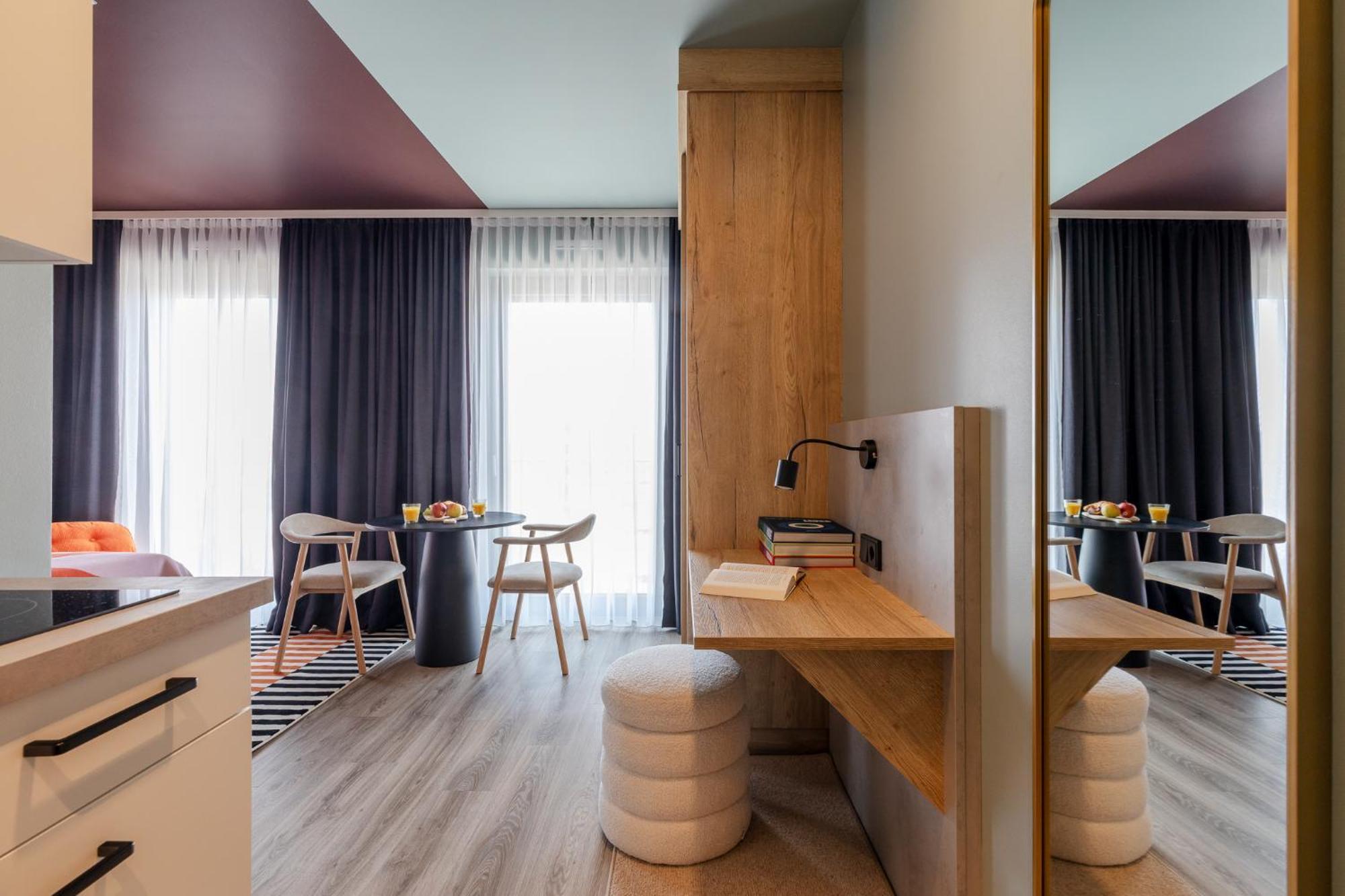 Smartliving Aparthotel 4*